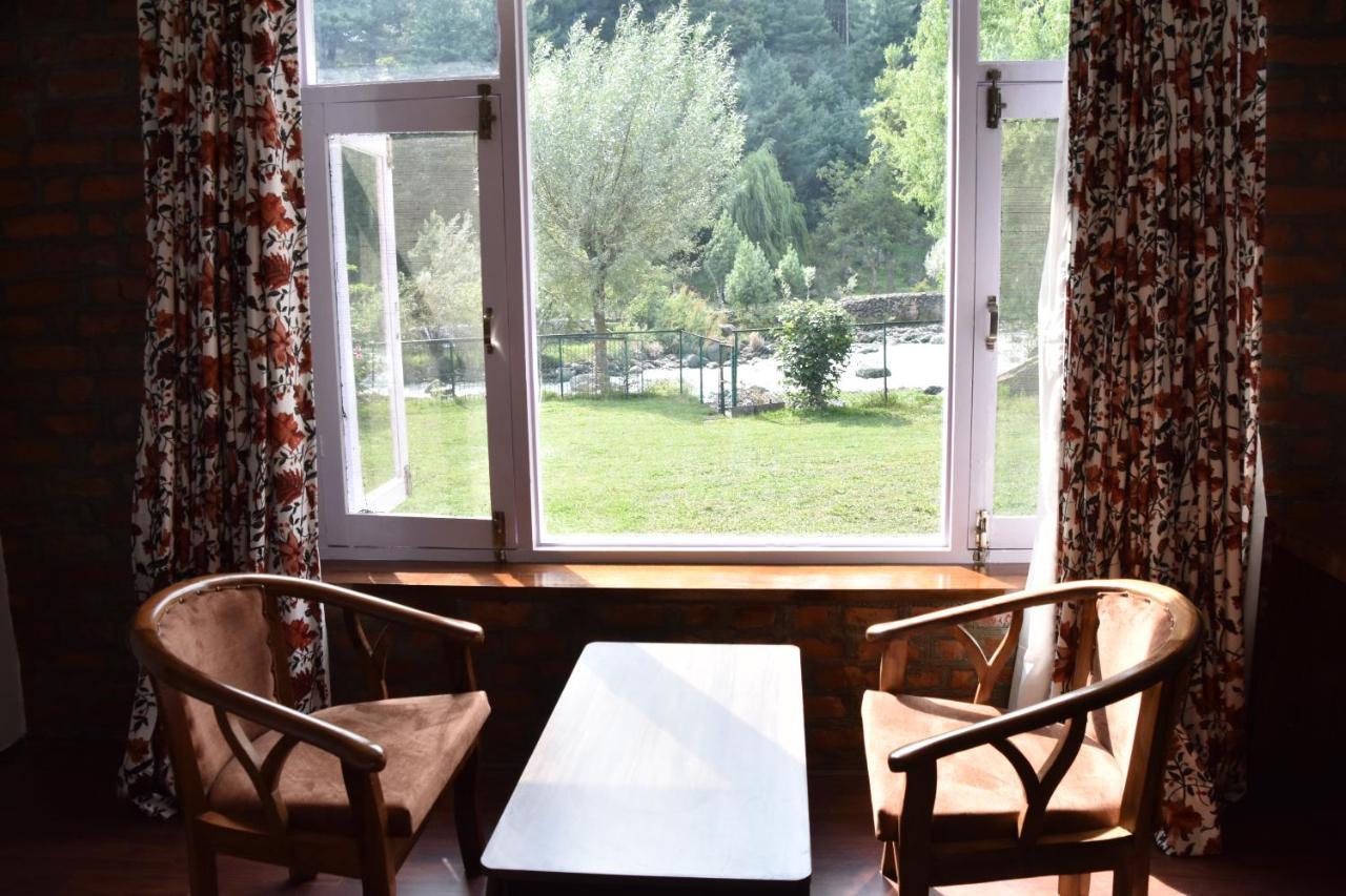 Hotel Lidder Palace Pahalgām Екстериор снимка