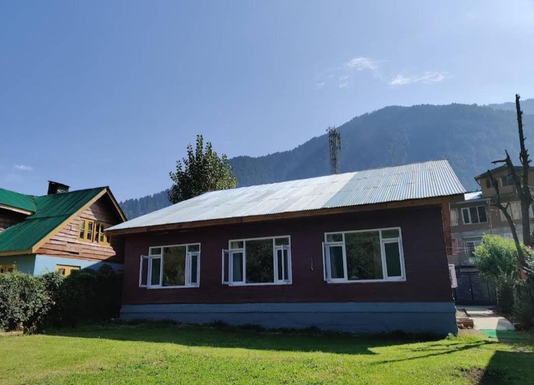 Hotel Lidder Palace Pahalgām Екстериор снимка