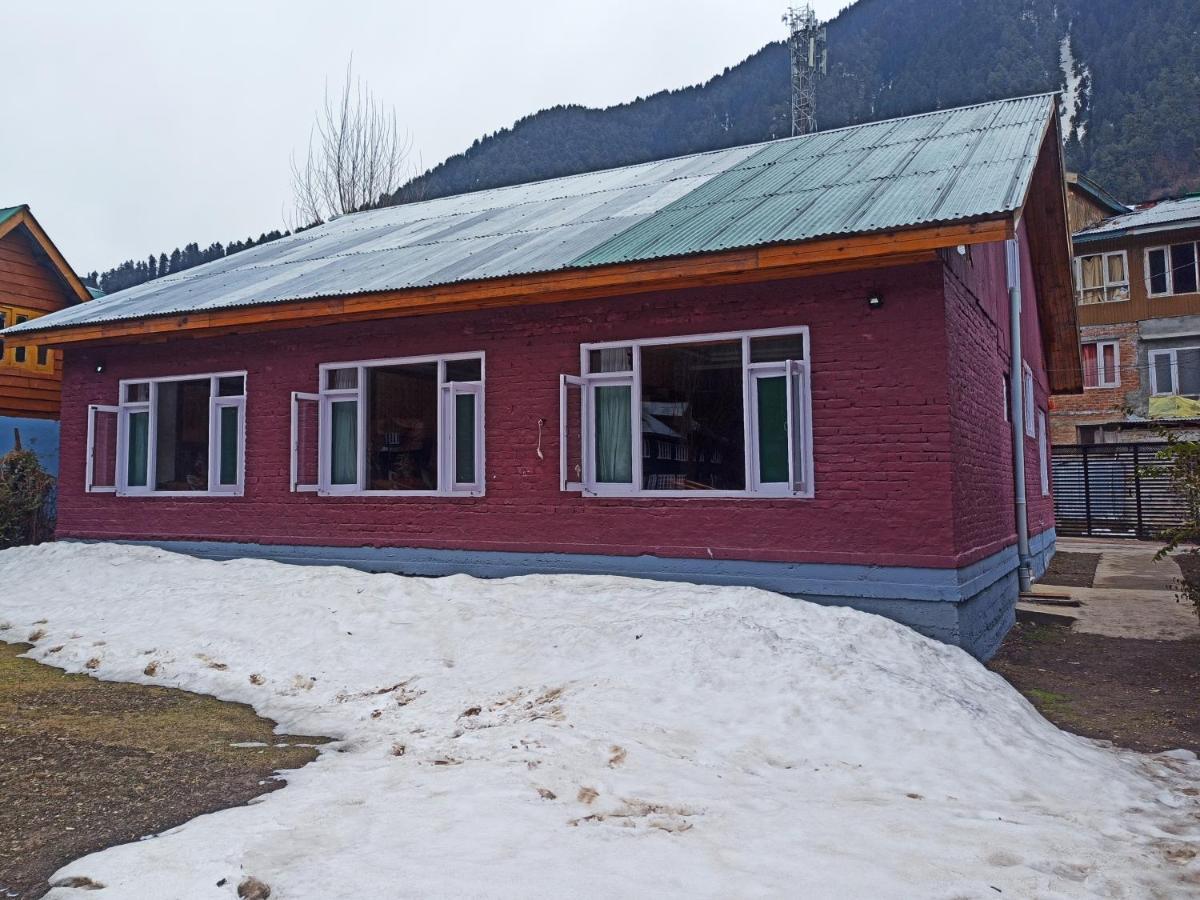 Hotel Lidder Palace Pahalgām Екстериор снимка